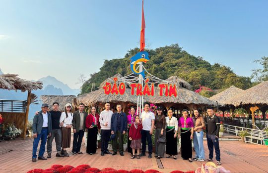 z7438445014205_3e1318aa1a24c846a2205f1374cd4926