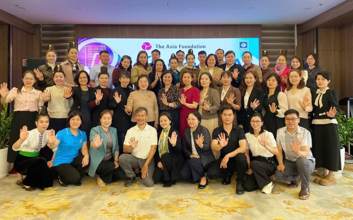 Phụ nữ Điện Biên làm chủ công nghệ AI