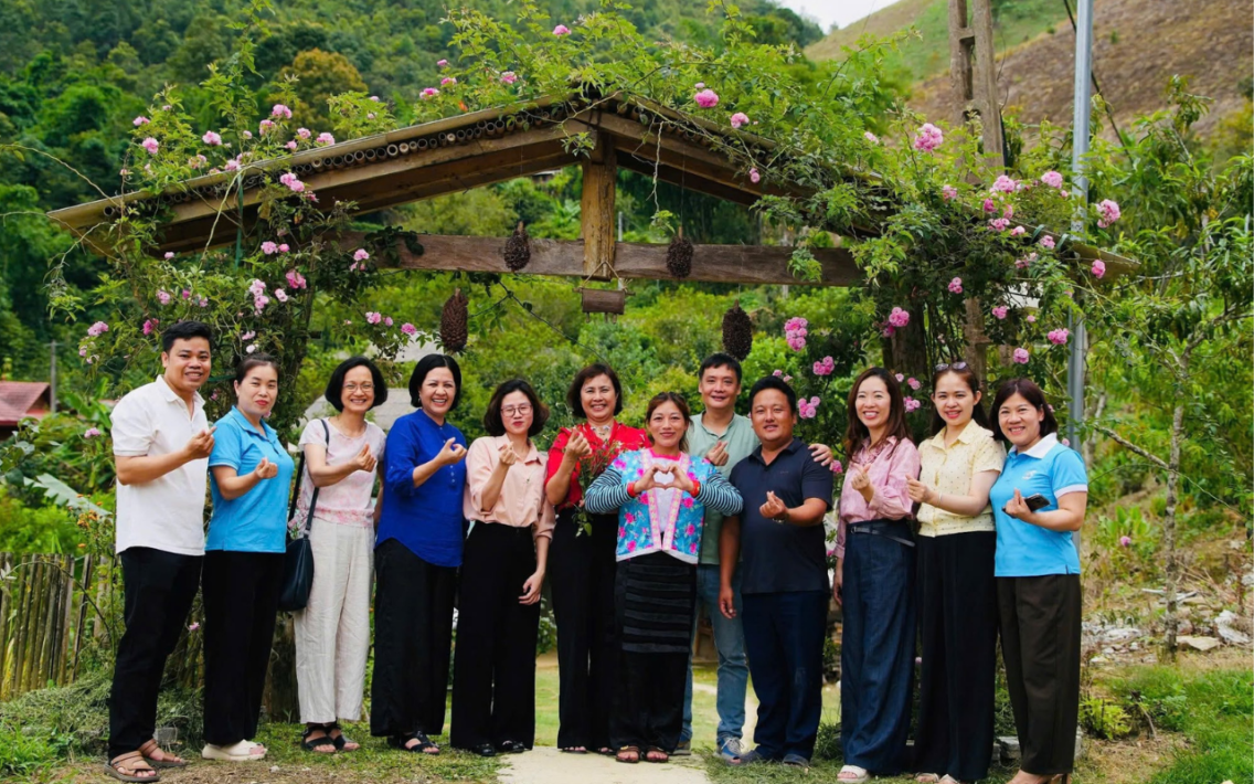 Tham quan mô hình tiêu biểu Dự án nâng cao năng lực và ứng dụng công nghệ số cho nhóm thu nhập thấp